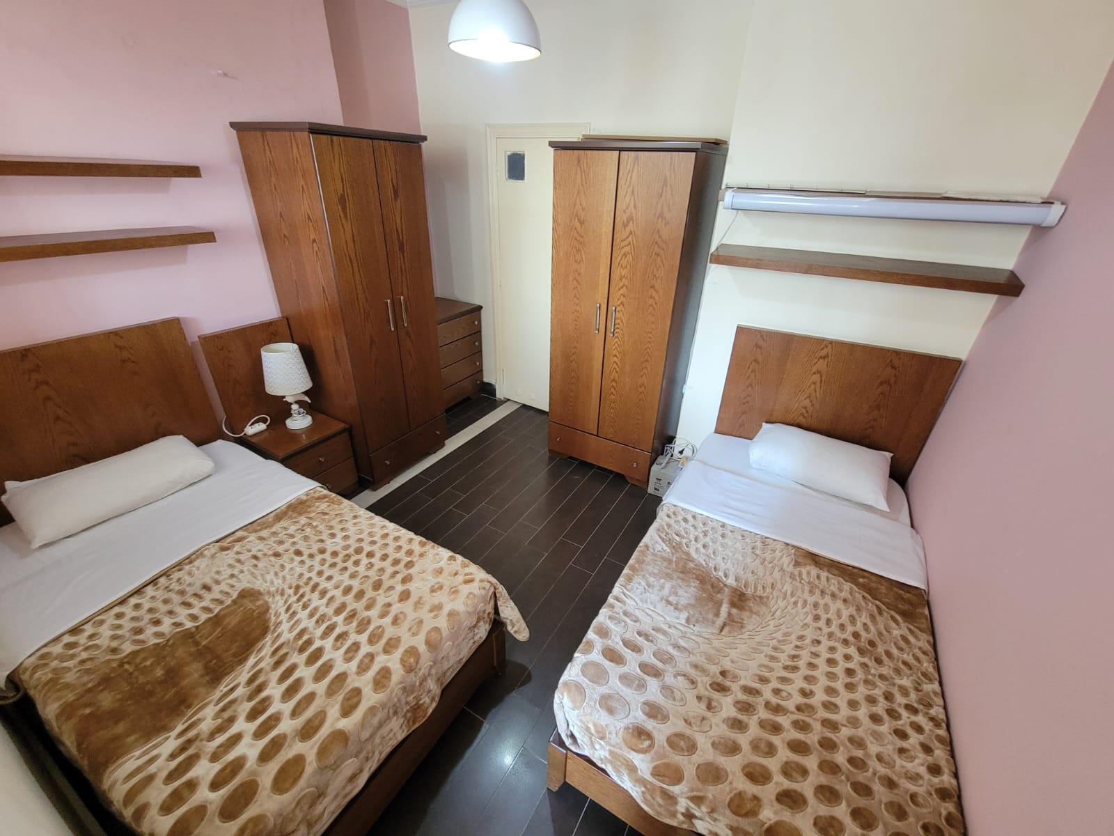 Junior Suite — bedroom with twin beds